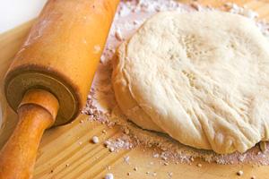 Pasta lievitata pronta sulla tavola