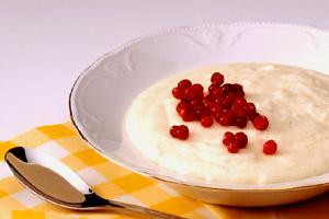 Preferito fin dall'infanzia porridge con bacche rosse