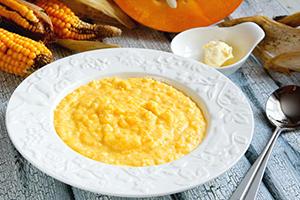 Porridge di mais e zucca e una fetta di burro