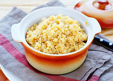 Cuciniamo il porridge di grano in una pentola a cottura lenta: su acqua, latte e carne