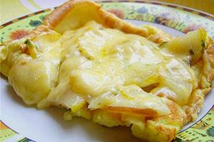 Frittata dolce con pera e ananas