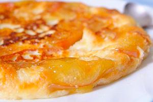 Frittata con mele caramellate