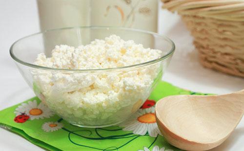 Ricotta in una ciotola