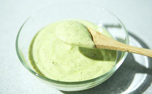 Maschera viso alla banana e kiwi