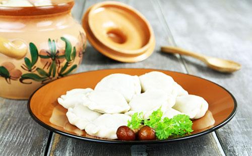 Ricette tradizionali per gnocchi con patate e funghi e solo funghi