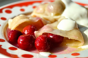 Mga klasikong cherry dumplings