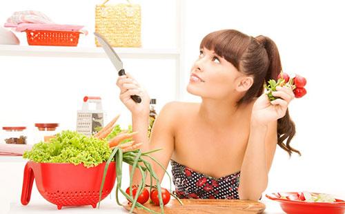 Ragazza in cucina