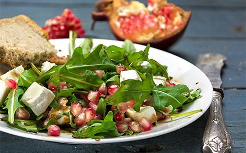 Insalata di rucola e melograno