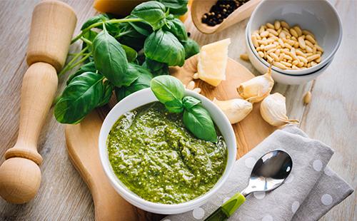 Pesto in una ciotola