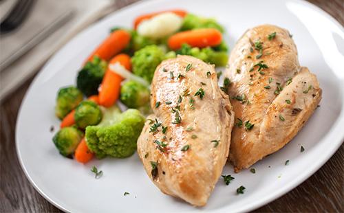 Petto di pollo con verdure