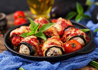 Involtini di carne in salsa di pomodoro