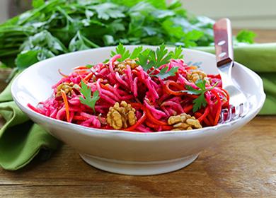 Insalata di barbabietole fresche, carote e noci