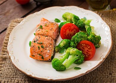 Salmone al vapore con verdure