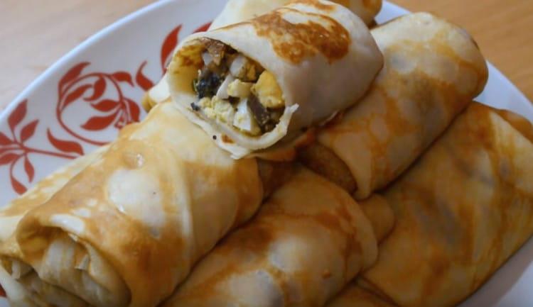 Puoi cucinare deliziose frittelle con funghi secondo la nostra ricetta con una foto.