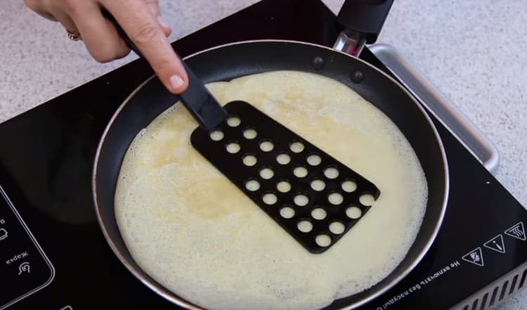 Gira il pancake dall'altra parte.