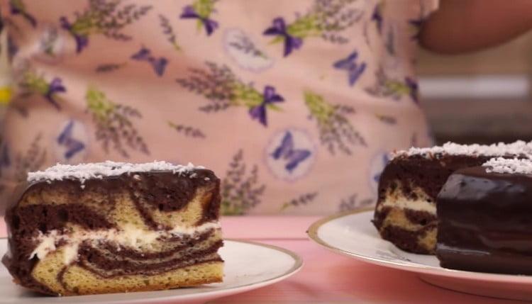 Come puoi vedere, la ricetta per una torta zebra su panna acida è semplice.