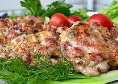 Cotolette di tacchino tritate secondo una ricetta passo passo con foto