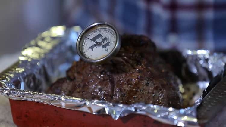 Per preparare un classico arrosto di manzo con una semplice ricetta, controlla la temperatura