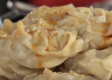 Cucinare manti in uzbeko secondo la ricetta con una foto.