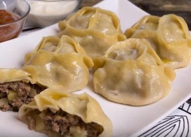 Deliziosi manti con patate e carne macinata: cuciniamo secondo la ricetta con una foto.