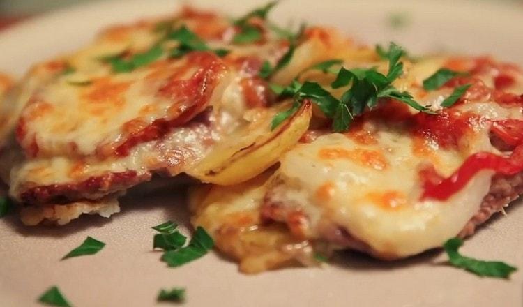 Come puoi vedere, anche la carne francese di manzo al forno può essere resa morbida e succosa.