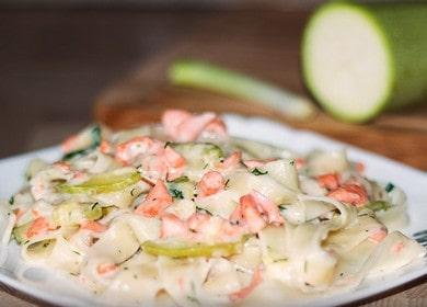 Pasta con pesce in salsa cremosa - un'ottima cena in mezz'ora