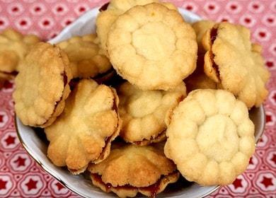 Cucinare deliziose crostate senza uova secondo la ricetta con una foto.