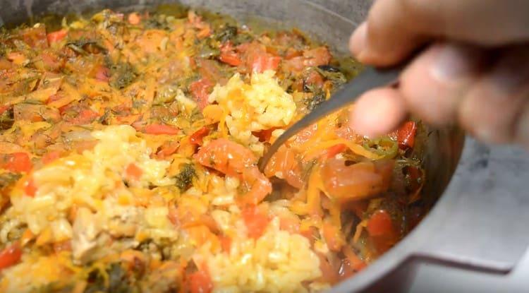 Cucinare pilaf in forno.