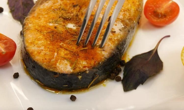 Il pesce è molto aromatico e succoso.