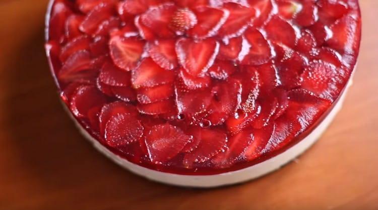 Prova a preparare una torta di ricotta così meravigliosa senza cuocerla con la gelatina.