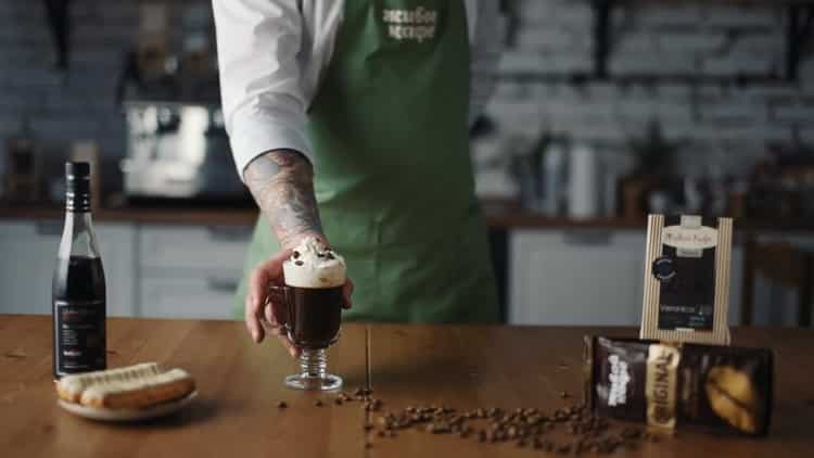 Il delizioso caffè irlandese è pronto