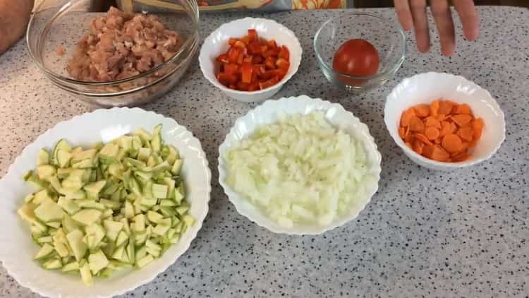 Per preparare la torta della nonna, prepara gli ingredienti