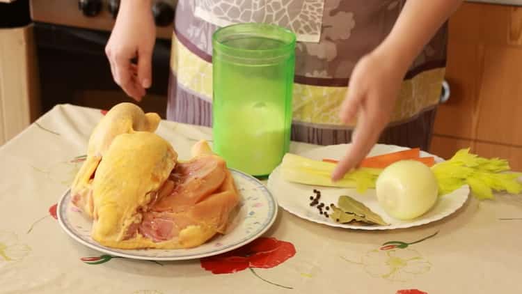 Pollo in gelatina secondo una ricetta graduale con foto