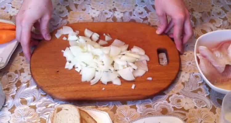 Per preparare le cotolette di pesce, prepara gli ingredienti