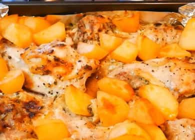 Coniglio al forno in panna acida con patate al forno