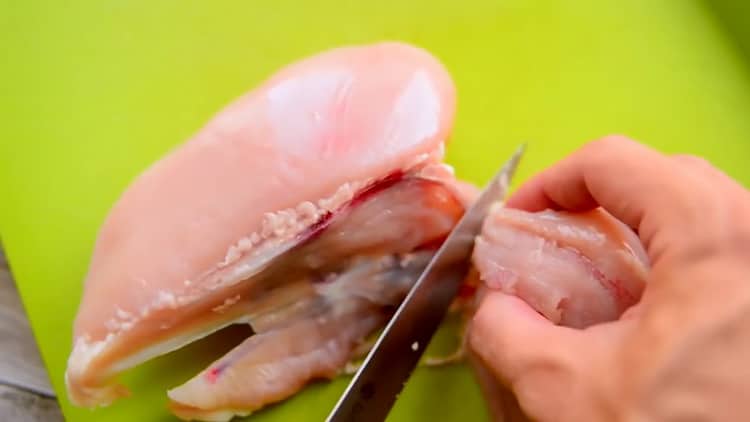 Ricetta passo dopo passo petto di pollo in un foglio nel forno con foto