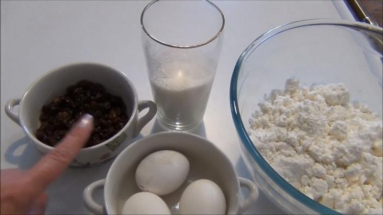 Per la preparazione della torta sfusa con ricotta, preparare gli ingredienti