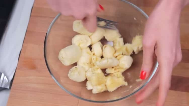 Per preparare i biscotti di farina d'avena, prepara gli ingredienti