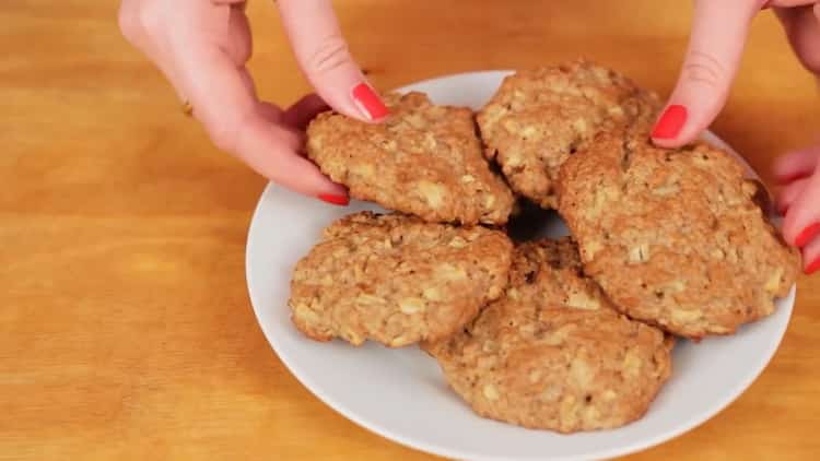 biscotti di farina d'avena con mela pronta