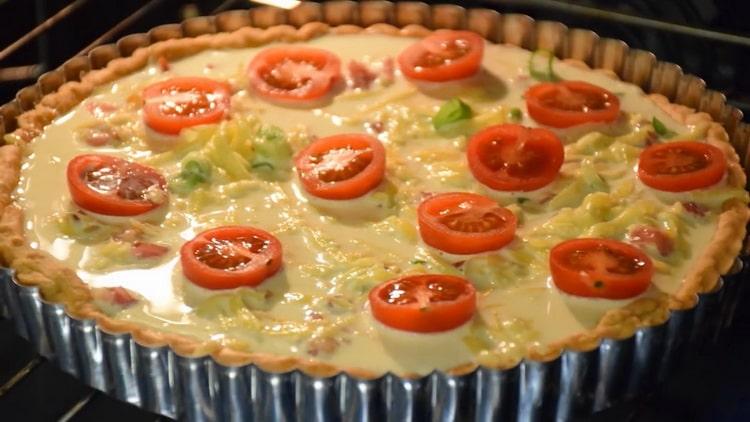 Preriscalda il forno per fare una torta aperta.