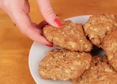 Biscotti di farina d'avena con mela e cannella - morbidi, che si sciolgono in bocca