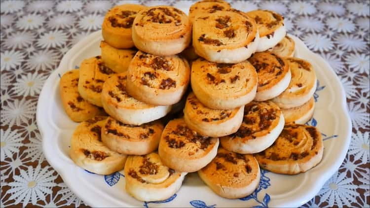 Biscotti ai tuorli secondo una ricetta passo passo con foto