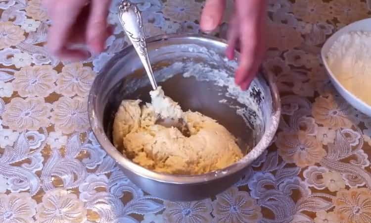 Per la preparazione dei biscotti, sciogli la neve impasta l'impasto