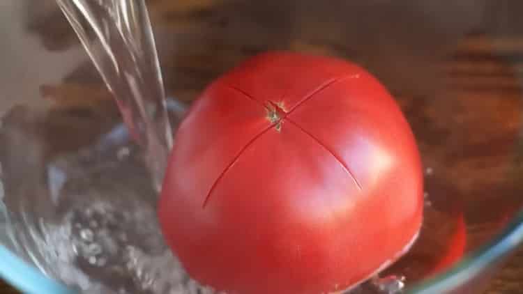 Preparare gli ingredienti per la pizza Margarita