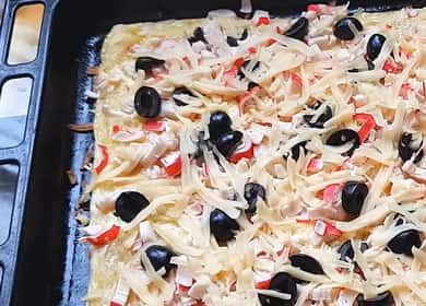 Come imparare a cucinare una deliziosa pizza con bastoncini di granchio