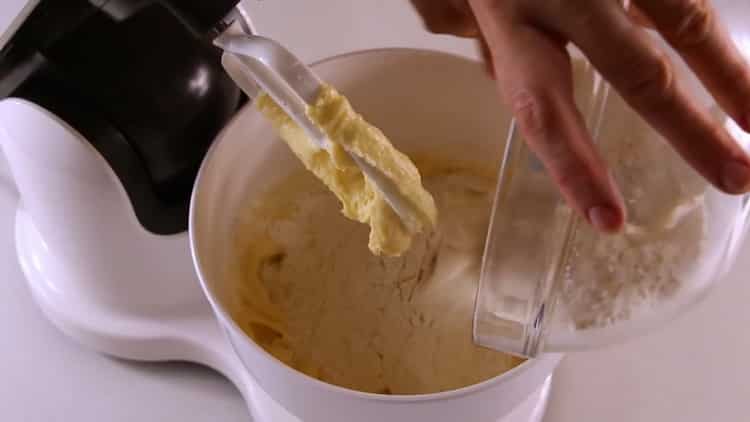 Secondo la ricetta per preparare i biscotti, unisci gli ingredienti