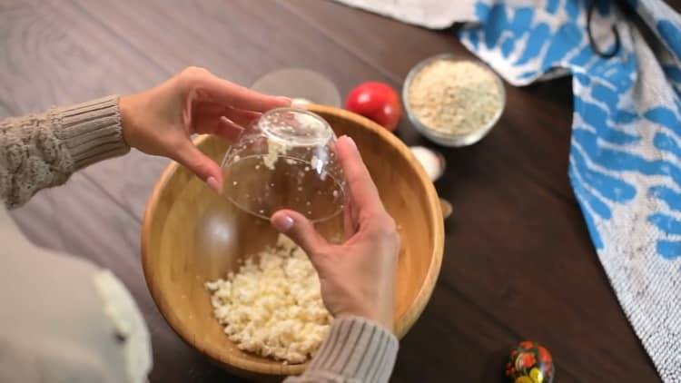 Per preparare i biscotti di farina d'avena, preparare gli ingredienti