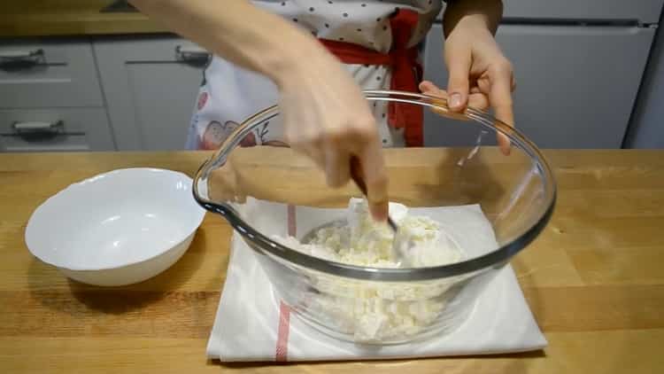 Per preparare i biscotti con cagliata busta, prepara gli ingredienti