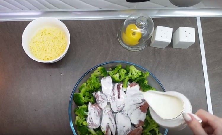 Riempi gli ingredienti sotto forma di crema.