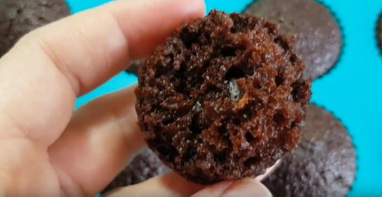 È importante cuocere questi muffin a una temperatura non troppo elevata.